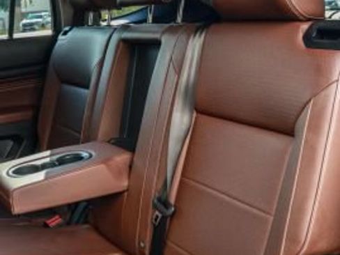 Used 2023 Volkswagen Atlas SE w/ Black Wheel Package image 25