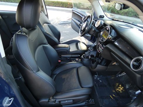 Used 2015 MINI Cooper S image 27