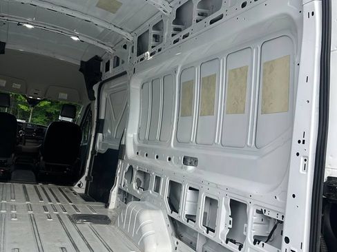 Used 2025 Ford Transit 250 148 High Roof Extended RWD image 24