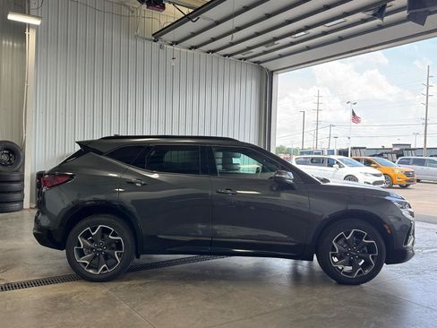 Used 2019 Chevrolet Blazer RS AWD/4WD image 2