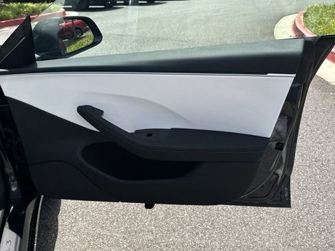 Used 2025 Tesla Model 3 Long Range RWD image 16
