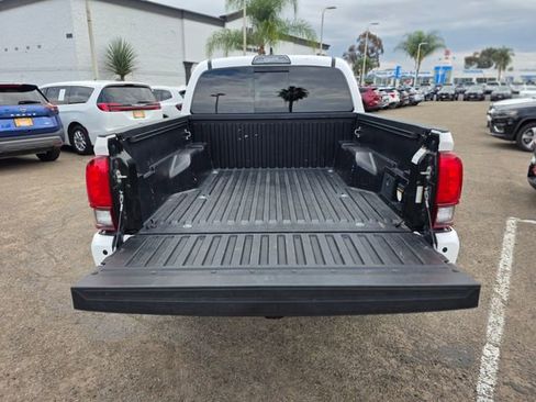 Used 2019 Toyota Tacoma TRD Sport image 13