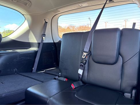 Used 2023 Nissan Armada SL image 25