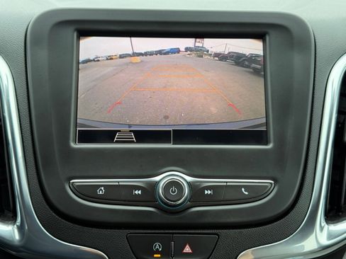 Used 2023 Chevrolet Equinox LS image 13
