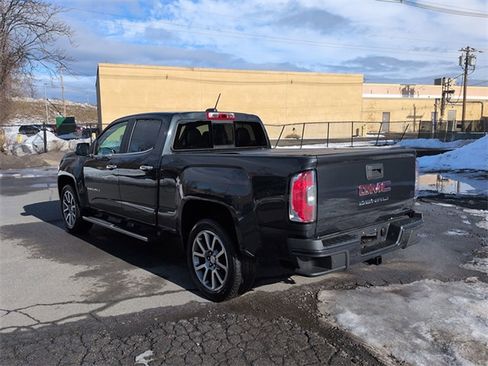 Used 2021 GMC Canyon Denali image 6