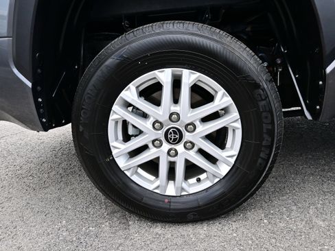 Used 2024 Toyota Tundra SR5 AWD/4WD image 9