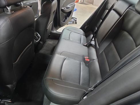 Used 2017 Chevrolet Malibu LT w/ Leather Package image 13