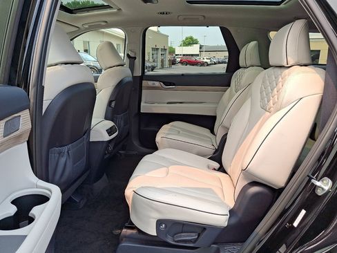 Certified 2022 Hyundai Palisade Limited AWD/4WD image 10