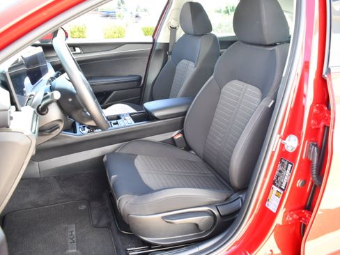 Used 2025 Kia K5 LXS FWD image 21