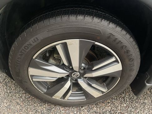 Used 2021 Nissan Rogue SL w/ Premium Package image 19