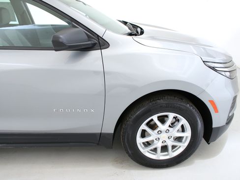 Certified 2023 Chevrolet Equinox LS FWD image 10