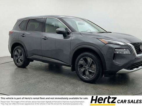 Used 2025 Nissan Rogue SV image 1