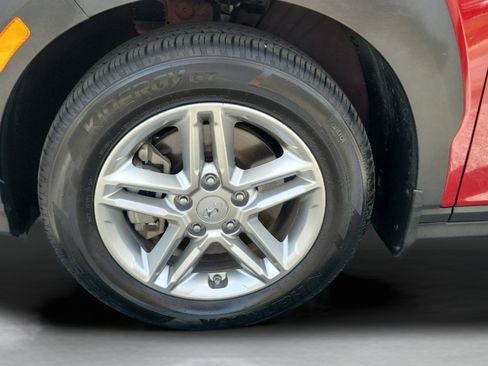 Certified 2023 Hyundai Kona SE image 25
