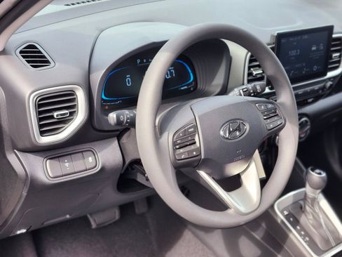 New 2026 Hyundai Venue SE FWD image 19