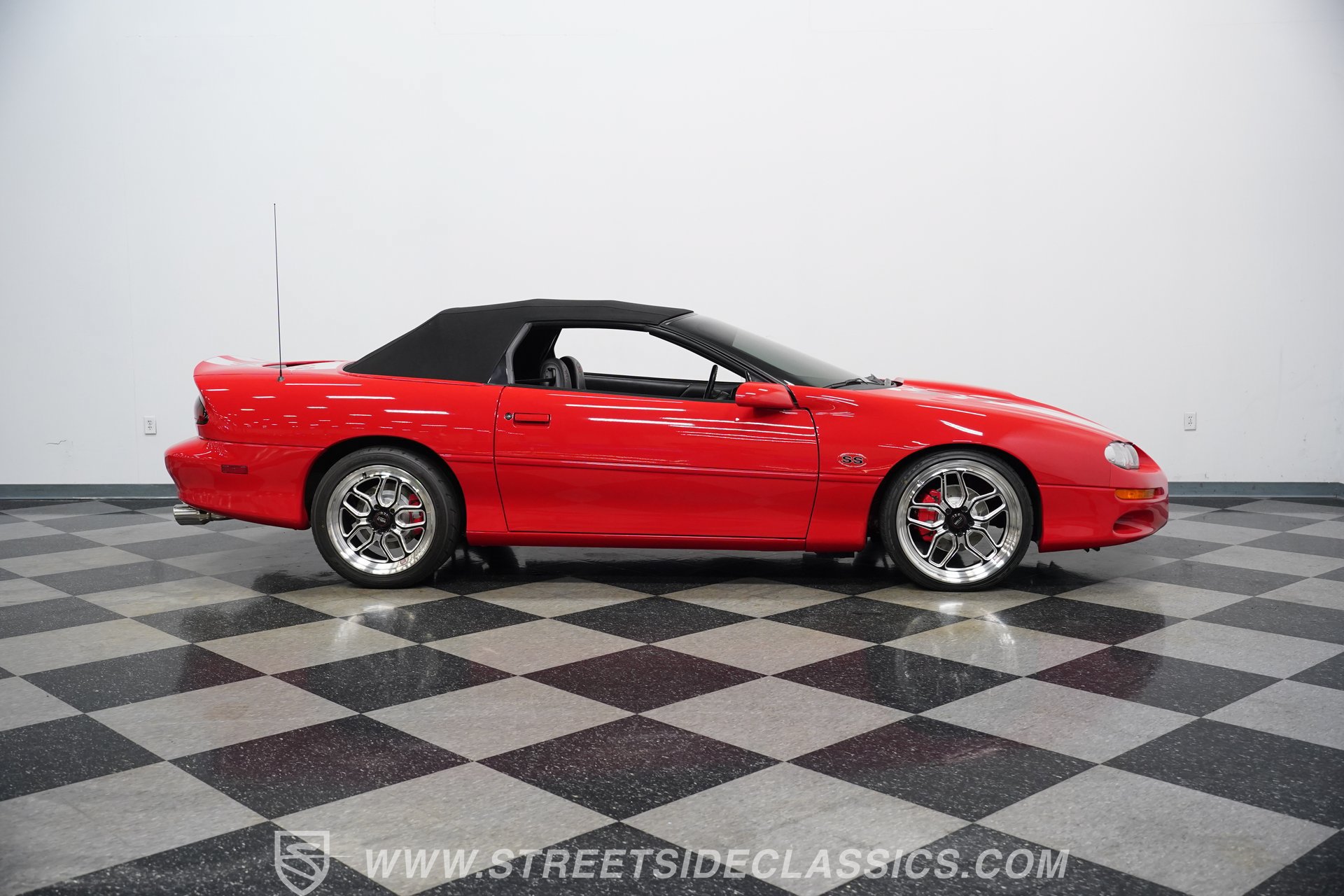 Used 2002 Chevrolet Camaro Z28 w/ SS Performance/Appearance Pkg RWD image 14