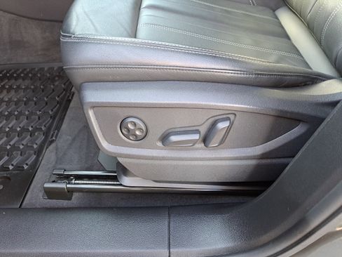 Used 2023 Audi Q5 2.0T Premium image 14