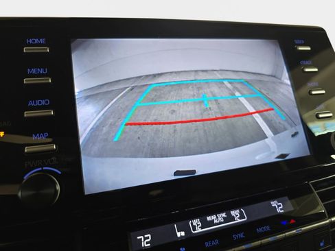 Used 2024 Toyota Sienna XLE image 24