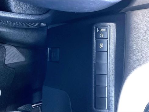 Used 2025 Toyota Corolla LE FWD image 33