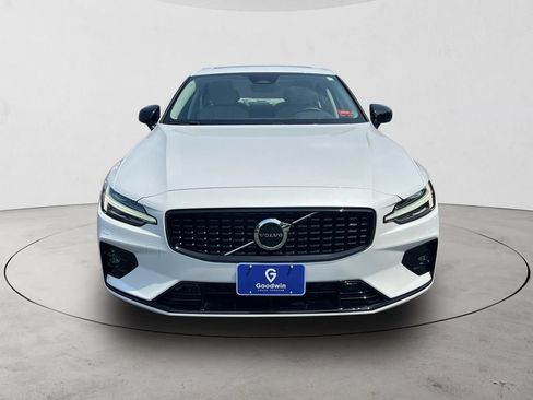 Certified 2025 Volvo S60 B5 Core AWD/4WD image 8
