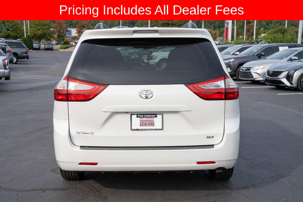 Used 2017 Toyota Sienna XLE FWD image 4