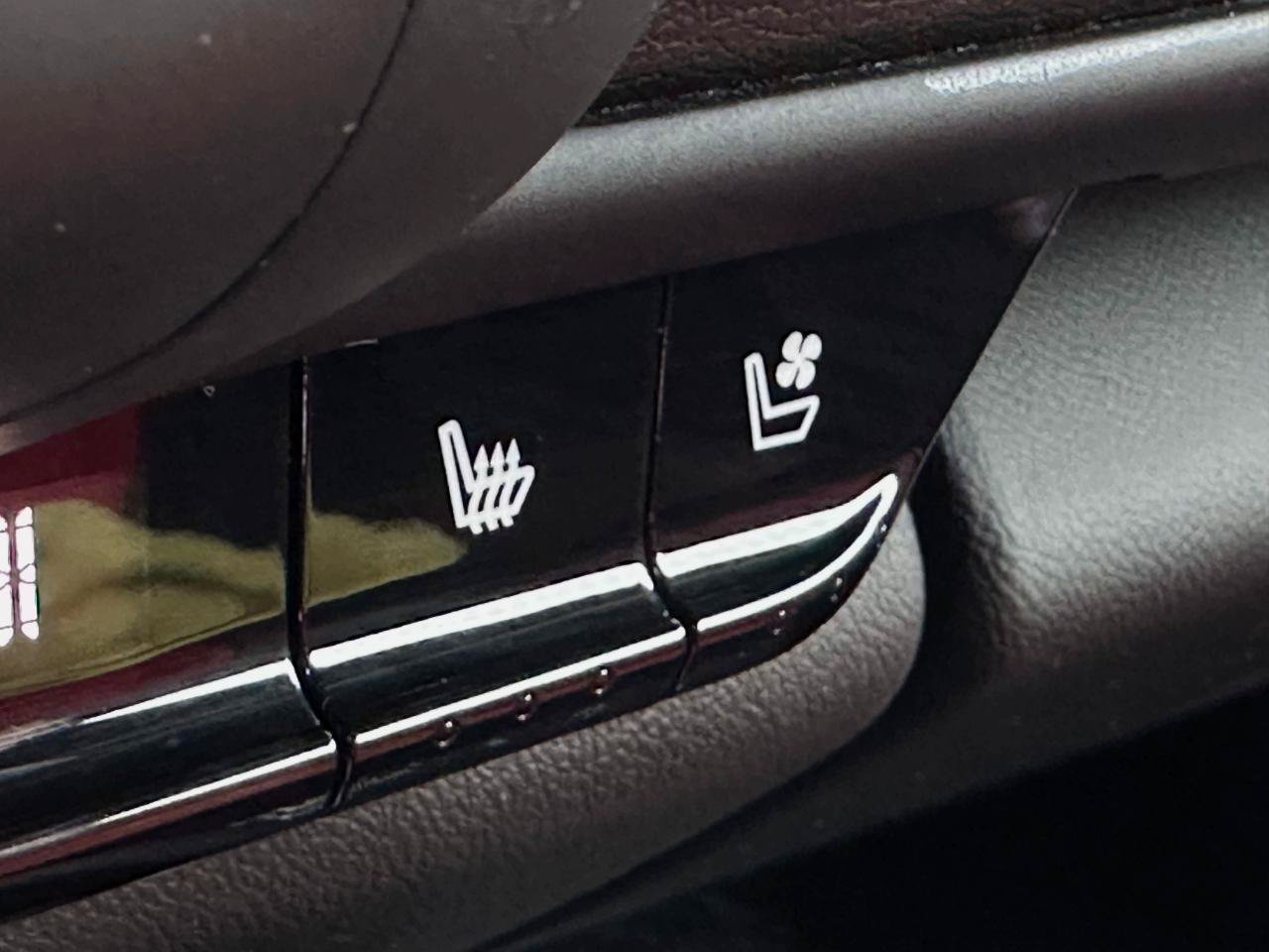 Used 2021 Chevrolet Camaro LT w/ RS Package RWD image 6