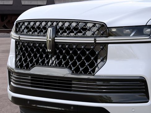 New 2027 Lincoln Navigator L Reserve AWD/4WD image 17
