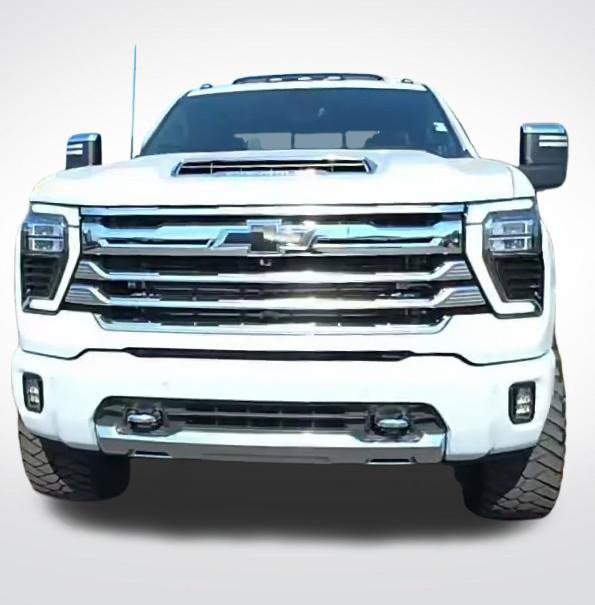 Used 2026 Chevrolet Silverado 3500 High Country w/ Technology Package AWD/4WD image 2