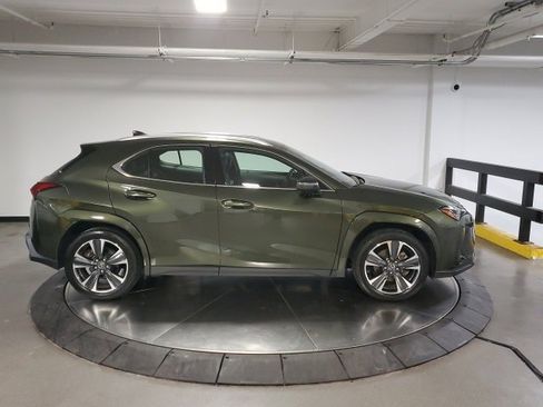 Used 2024 Lexus UX 250h AWD w/ Premium Package image 8