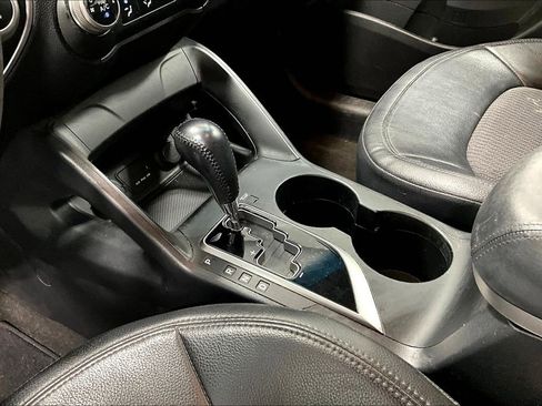 Used 2012 Hyundai Tucson GLS image 17