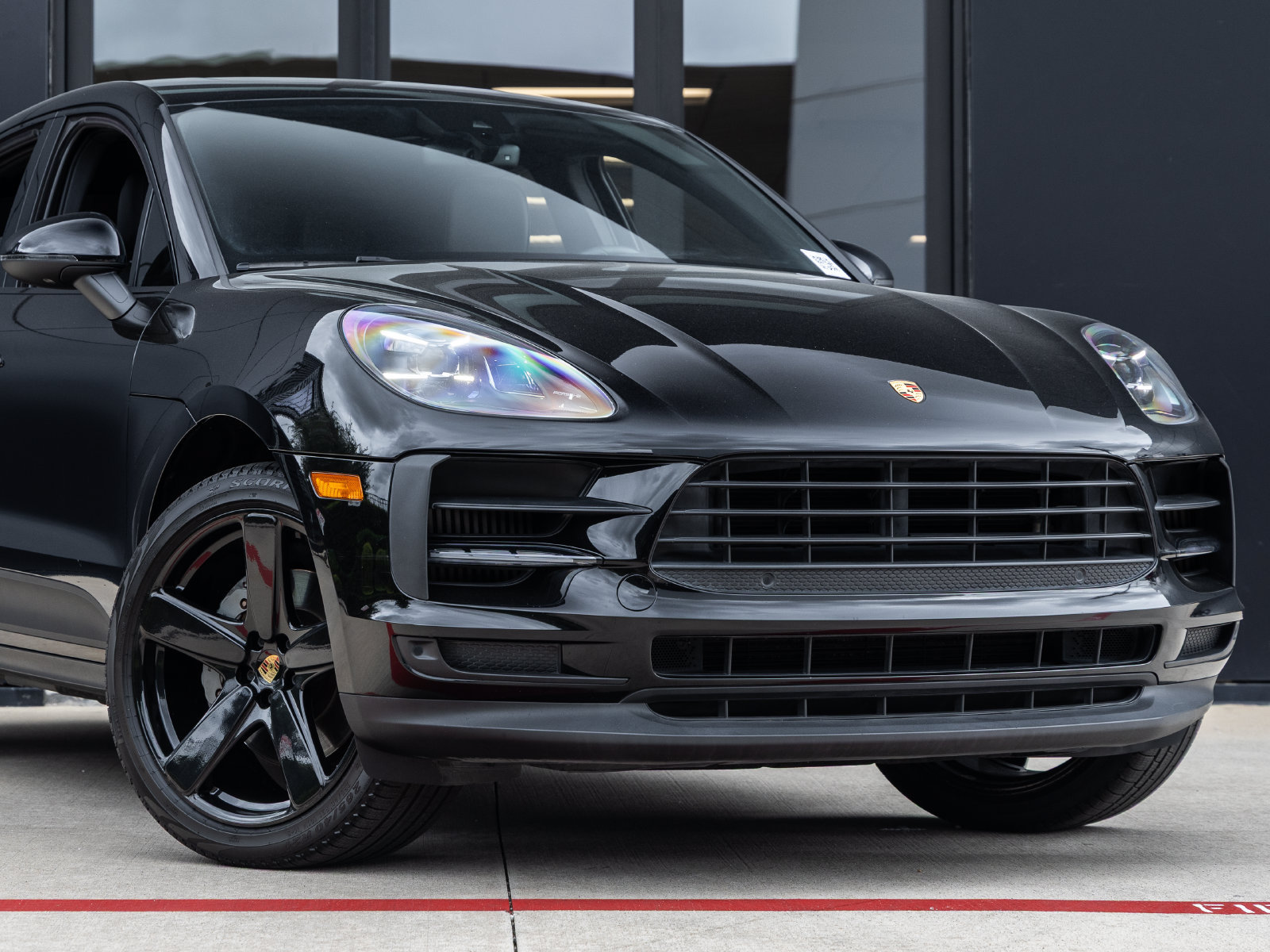 Certified 2019 Porsche Macan S AWD/4WD image 9