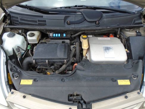 Used 2004 Toyota Prius FWD image 17