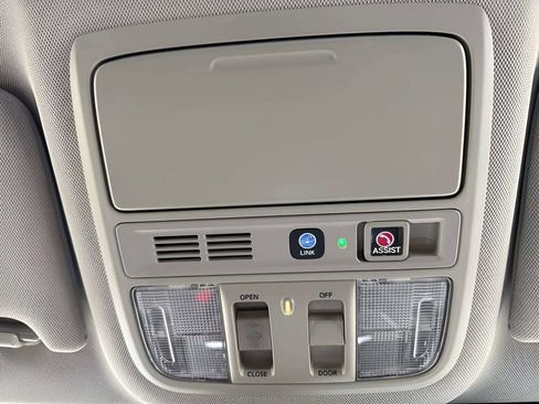 Used 2020 Honda Accord Touring image 32