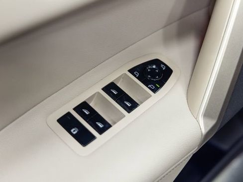 Certified 2023 BMW iX xDrive50 w/ Premium Package AWD/4WD image 12