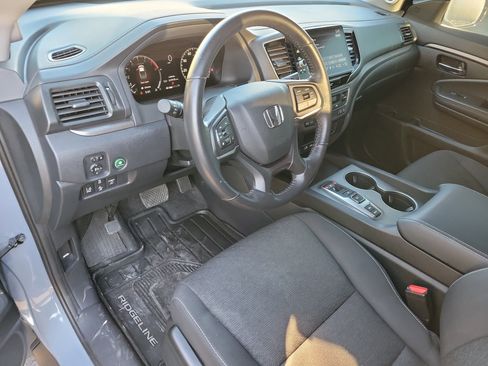 Used 2024 Honda Ridgeline Sport image 3