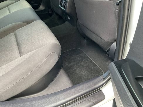 Used 2025 Toyota Camry LE FWD image 40