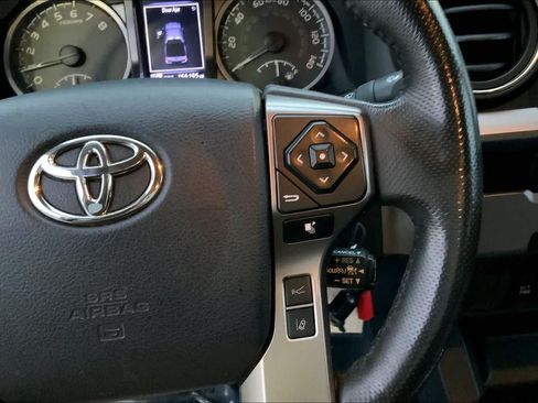 Used 2019 Toyota Tacoma SR5 RWD image 22