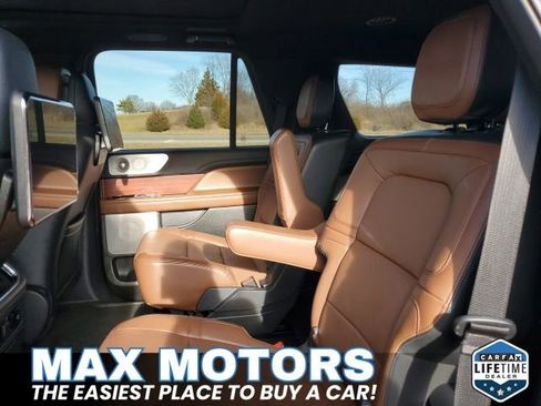 Used 2023 Lincoln Navigator Reserve AWD/4WD image 17