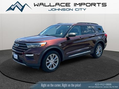 Used 2020 Ford Explorer XLT w/ Equipment Group 202A AWD/4WD image 2