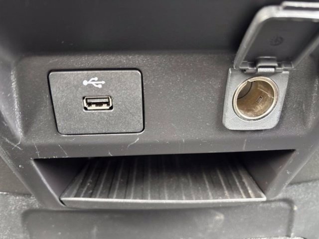 Used 2021 Ford F550 4x4 Regular Cab Super Duty w/ Power Equipment Group image 31