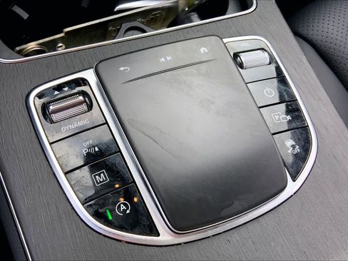 Used 2022 Mercedes-Benz GLC 300 4MATIC image 32