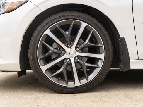 Used 2023 Honda Civic Touring image 14