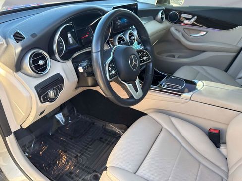Used 2022 Mercedes-Benz GLC 300 image 24