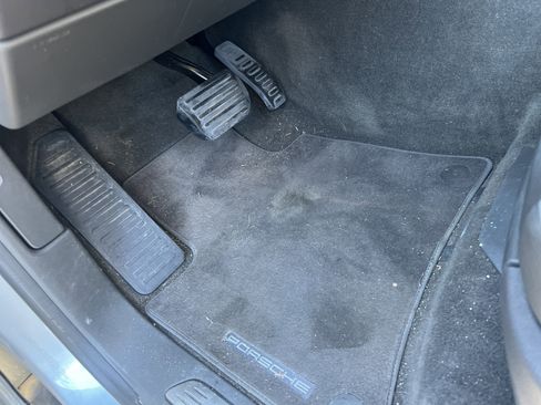 Used 2018 Porsche Cayenne Platinum Edition image 17