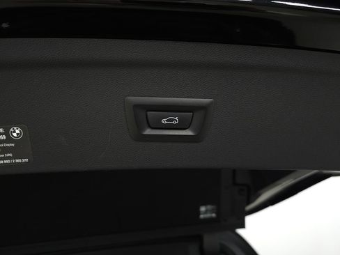 Used 2025 BMW iX M60 AWD/4WD image 9
