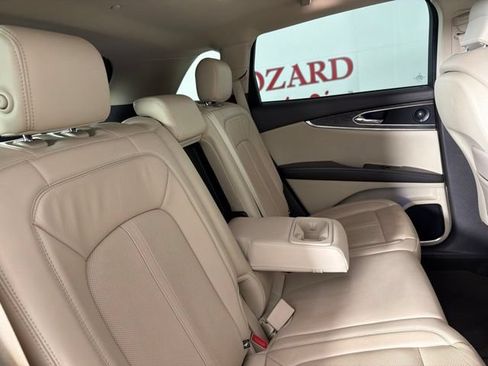 Used 2020 Lincoln Nautilus Reserve w/ Equipment Group 201A FWD image 18