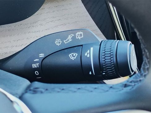 New 2026 Volvo XC90 B6 Plus w/ Protection Package Premier image 16