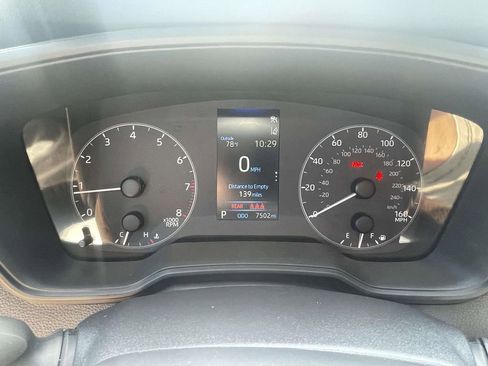 Used 2025 Toyota Corolla LE FWD image 21