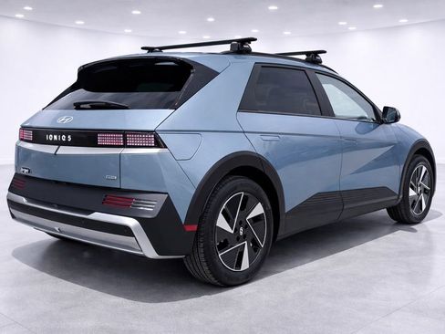 Used 2025 Hyundai Ioniq 5 SEL image 8