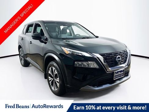 Used 2023 Nissan Rogue SV image 1