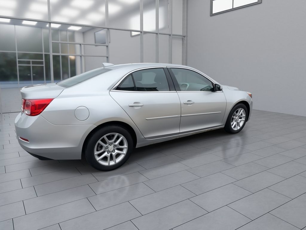 Used 2015 Chevrolet Malibu LT w/ Power Convenience Package FWD image 8